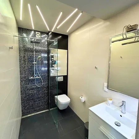 Everest Z Widokiem Na Morze アパート