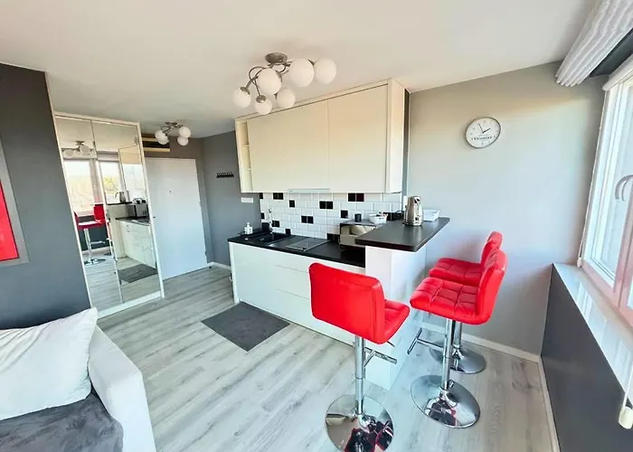 Everest Z Widokiem Na Morze Апартаменты Устка